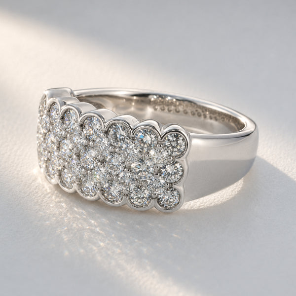 18Ct White Gold Diamond Dress Ring