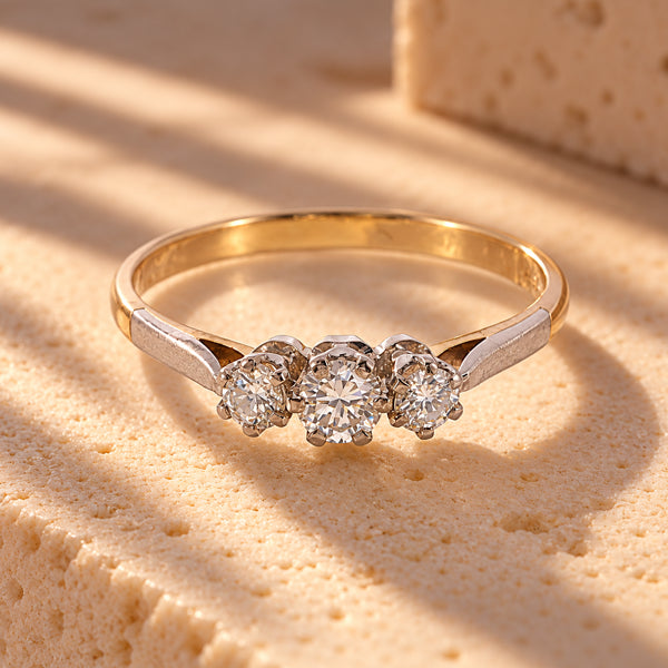 Papillon – Vintage 18ct Gold Three Stone Natural Diamond Ring