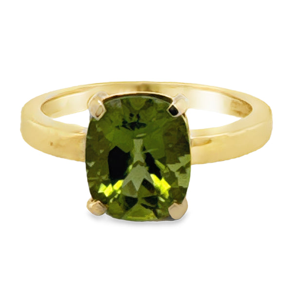 9ct Yellow Gold Rectangular Cushion Cut Peridot Ring