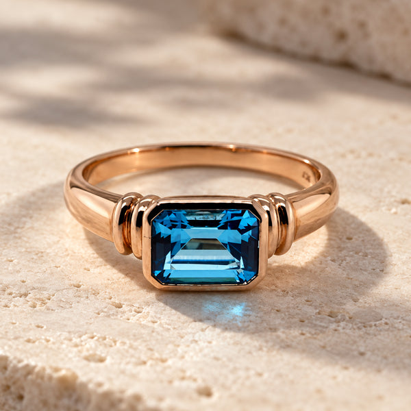 Papillon – 9ct Rose Gold Swiss Blue Topaz Vintage Ring
