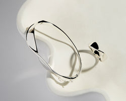 3-10Mm Wide Hinged Silver Bangle With Twist Top, 50X60mm Id, Safety Catch, Antitarnish