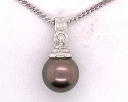 9ct White Gold Black Pearl Pendant