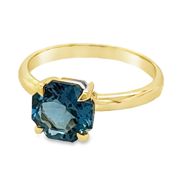 9ct Yellow Gold London Blue Topaz Octagonal Ring T=8mm