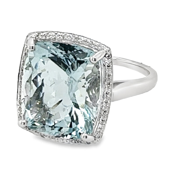 18ct White Gold Cushion Cut Aquamarine & Diamond Halo Ring A=8.18ct DI=0.10ct