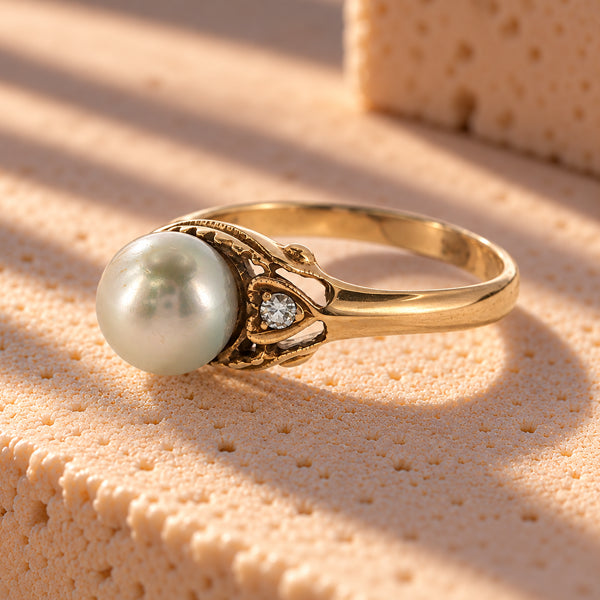 Papillon – Vintage 9ct Yellow Gold Cultured Pearl & Diamond Ring