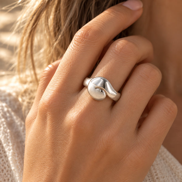 Whenua Tūhono Koru Ring – Sterling Silver