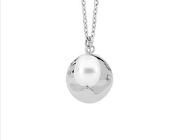 Stainless steel disk w/ freshwater pearl pendant, 40+5cm