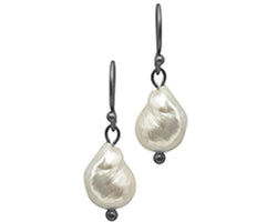 Audrey Hematite Freshwater Pearl Earrings