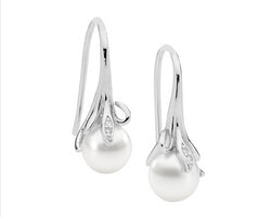 Ss Wh Cz W/ Freshwater Pearl Earrings On Shepherds Hook