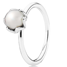 SILVER RING WITH WHITE FRESHWATER 52