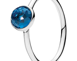 December Droplet Silver Feature Ring W London Blue Crystal