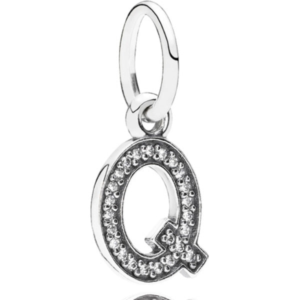 Q -Stg Hanging Charm Cz